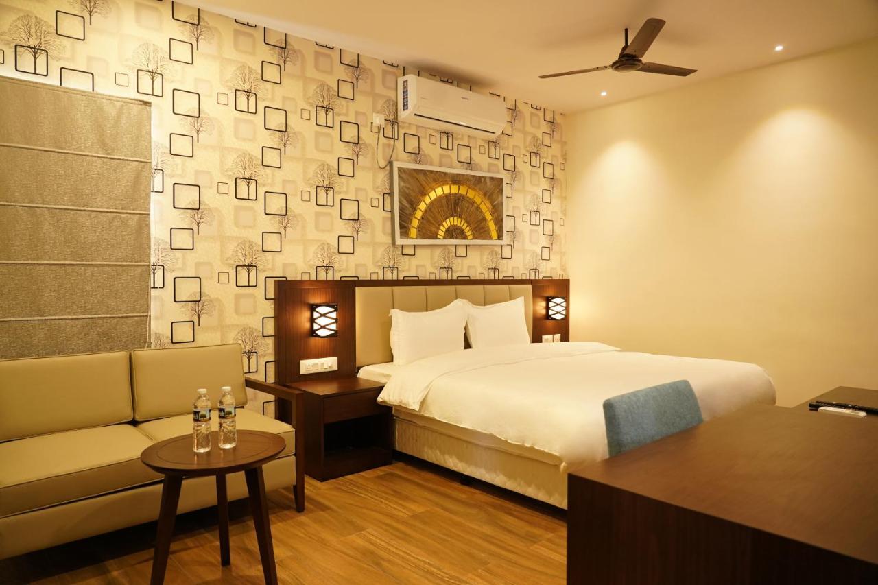 Vijayawāda Hotel D Dev المظهر الخارجي الصورة
