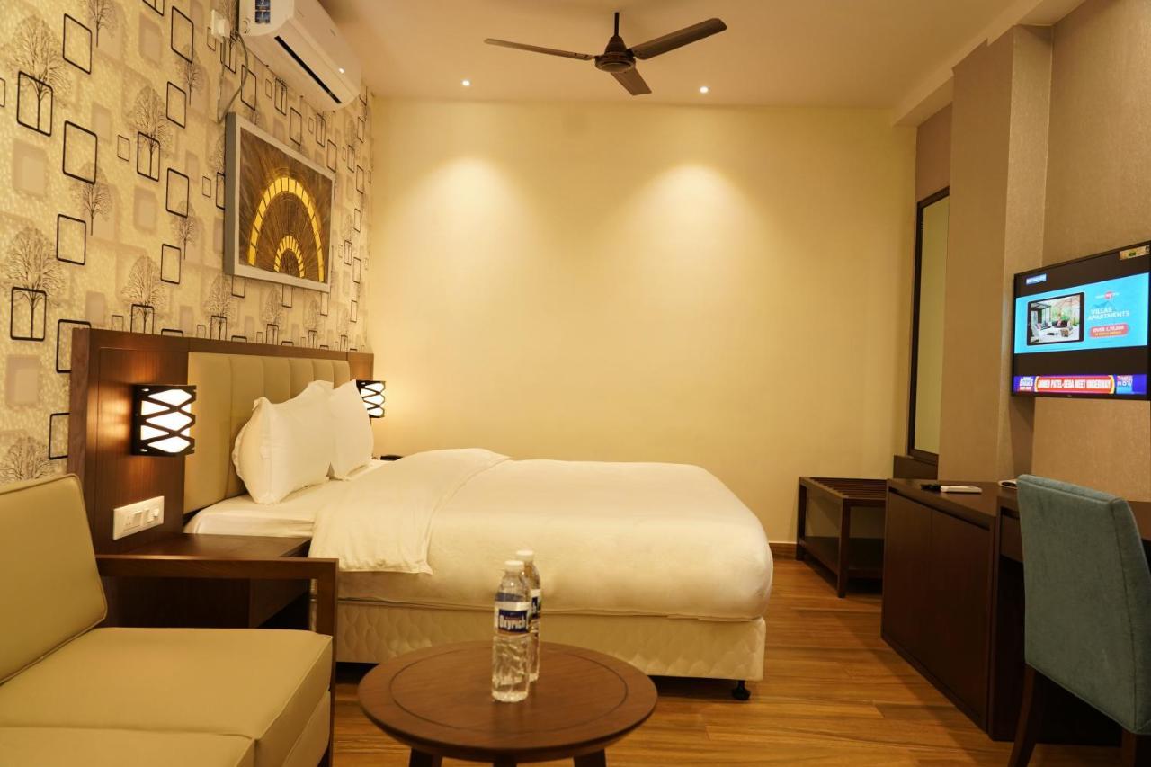 Vijayawāda Hotel D Dev المظهر الخارجي الصورة