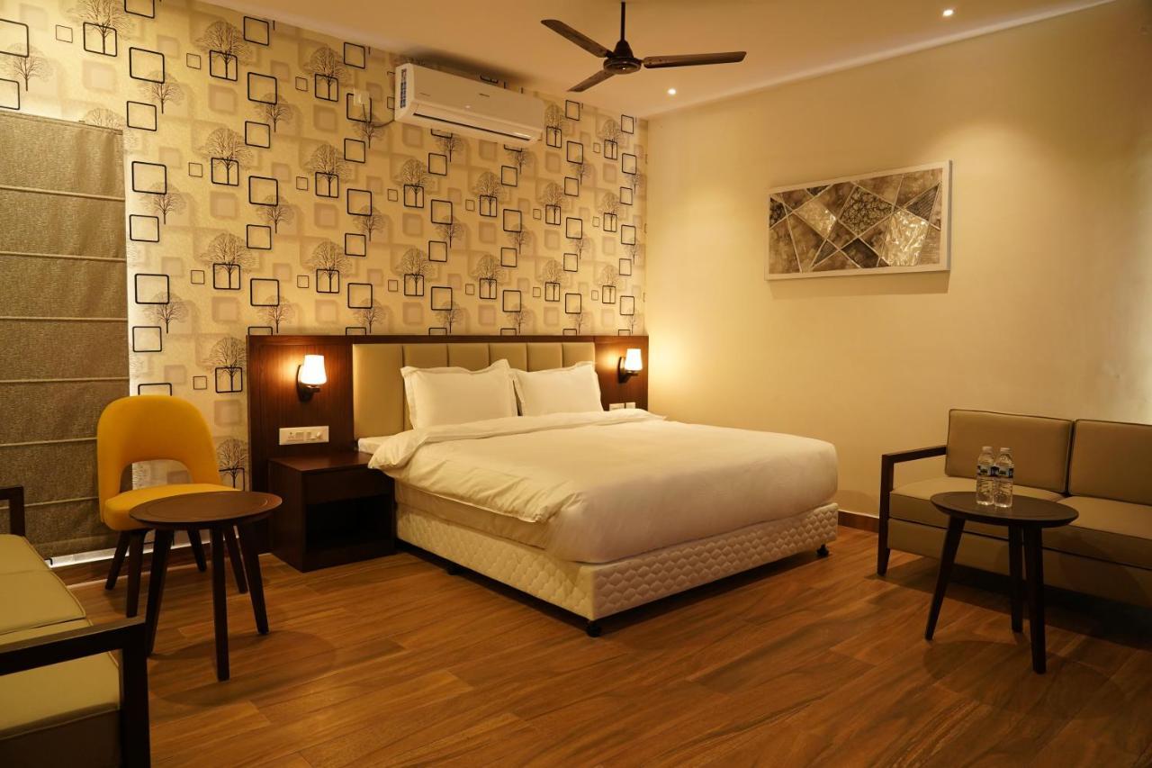 Vijayawāda Hotel D Dev المظهر الخارجي الصورة
